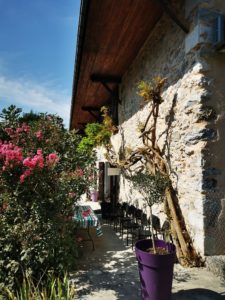 Jardin et terrasse de l'Espace MaNDALA Aix-les-Bains - Cadre zen en Savoie